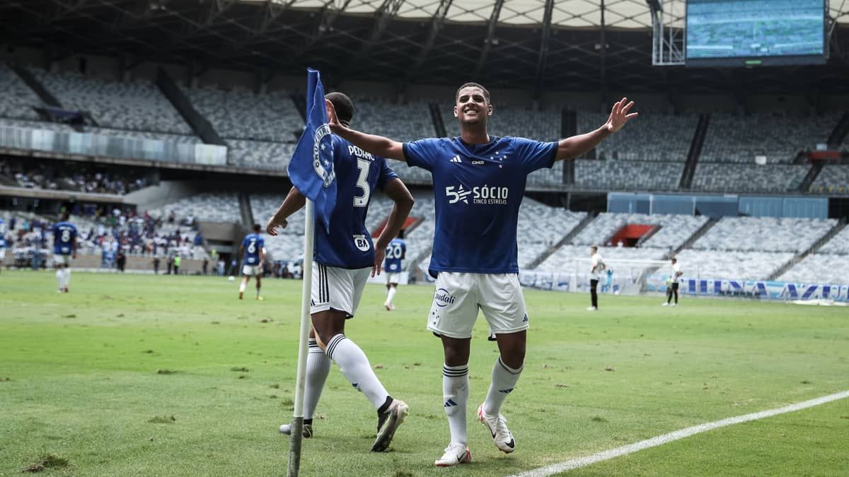 Fernando brilha, Cruzeiro bate o Grêmio e fatura título inédito da Copa do Brasil Sub-20 