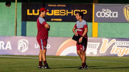 Fernando Diniz comandou treino do Fluminense no Paraguai
