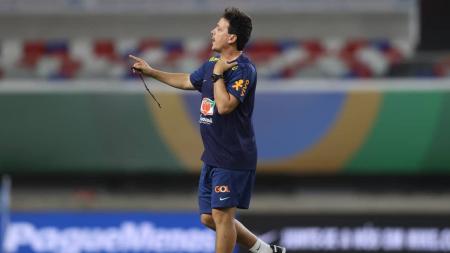 Fernando Diniz comanda treino da Seleção Brasileira no Mangueirão, em Belém