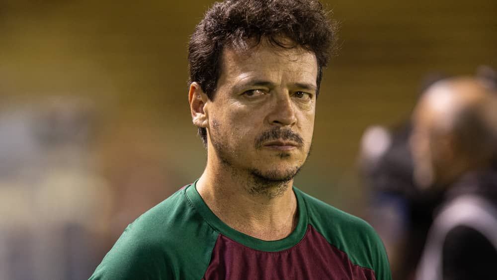 Fernando Diniz procura correções no Fluminense após gols sofridos no Brasileiro