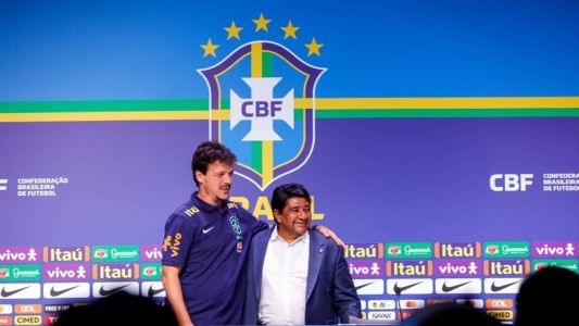 Fernando Diniz (à esquerda) e Ednaldo Rodrigues após entrevista coletiva do novo treinador da Seleção Brasileira