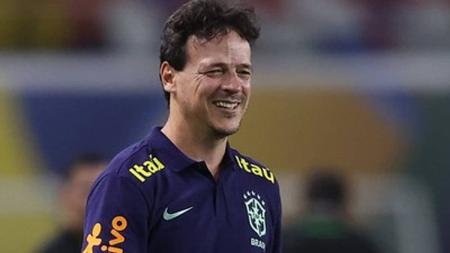 Fernando Diniz estreou com goleada no comando da Seleção Brasileira