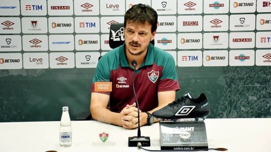 Fernando Diniz foi vaiado por parte da torcida do Fluminense