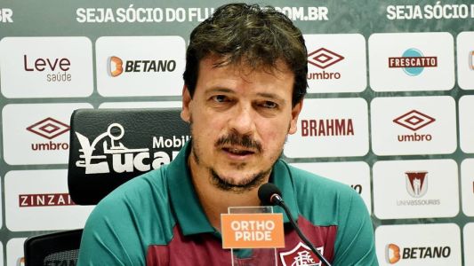 Fernando Diniz foi vaiado por parte da torcida do Fluminense durante vitória sobre o Inter