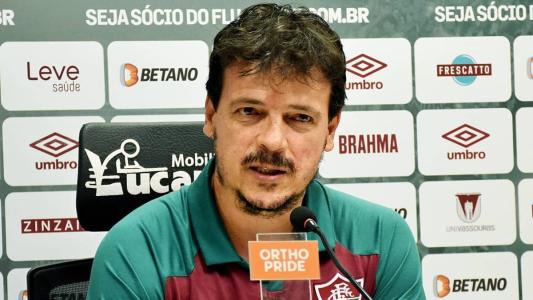 Fernando Diniz foi vaiado por parte da torcida do Fluminense durante vitória sobre o Inter