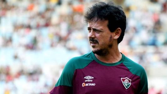 Fernando Diniz na partida entre Fluminense e Bragantino, no Maracanã