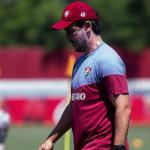 Diniz faz mistério em escalação do Fluminense e pede paz entre as torcidas antes da final