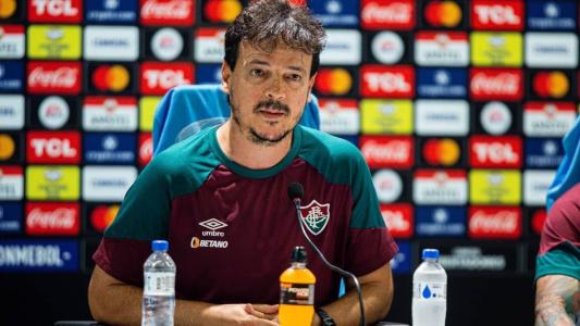 Fernando Diniz não gostou de pergunta na coletiva e reclamou da arbitragem