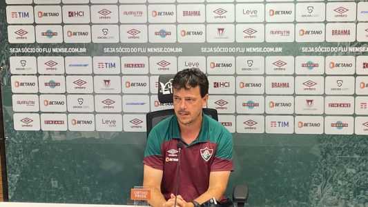 Fernando Diniz não gostou da atuação de Anderson Daronco