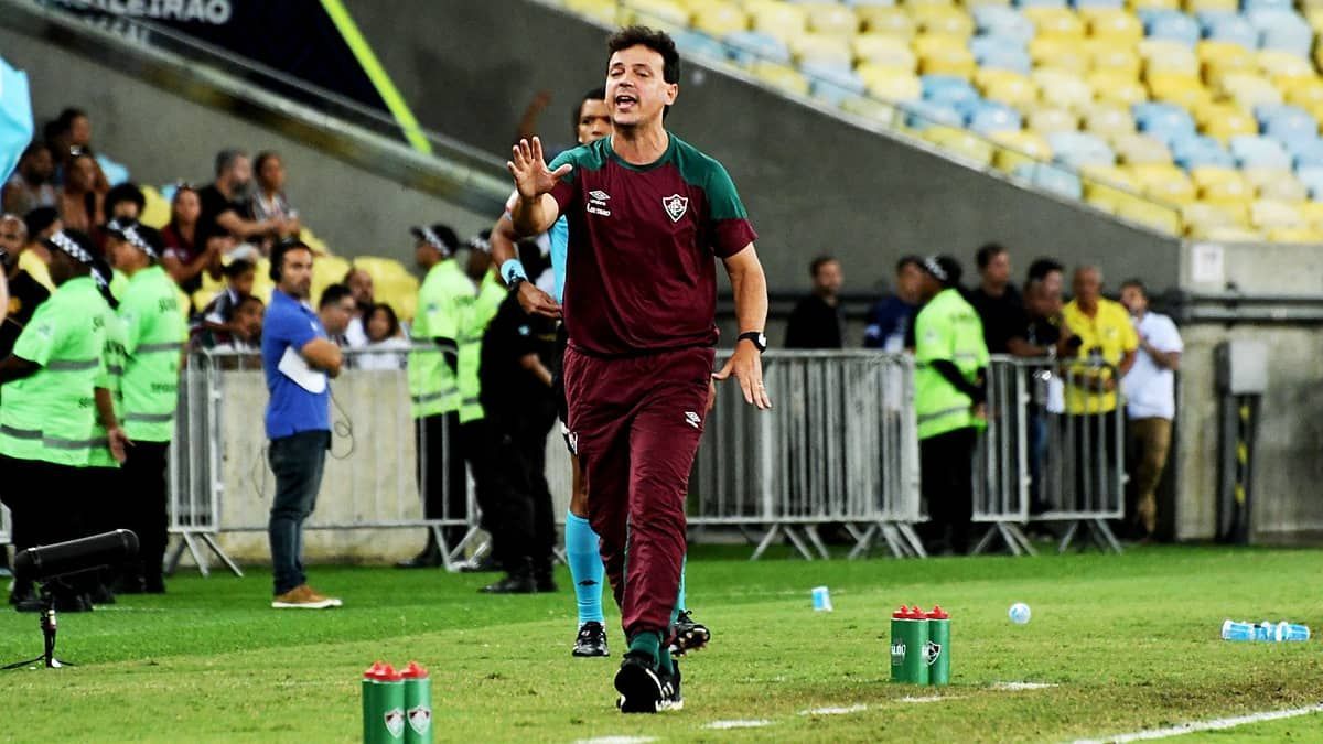 Fernando Diniz não quer Fluminense relaxado após vitórias