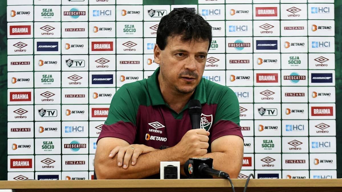 Fernando Diniz descarta favoritismo do Fluminense na temporada