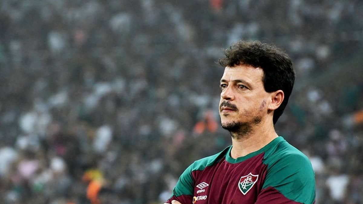 Diniz acolhe Fábio após erro no Fluminense: 'Se ganhasse, passaria despercebido'