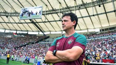 Fernando Diniz precisa deixar o Fluminense bem colocado no Brasileiro, antes da final da Libertadores