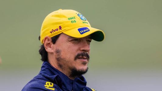 Fernando Diniz, que não faz uma boa campanha como técnico da Seleção Brasileira