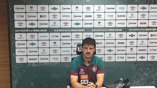 Fernando Diniz reclamou do critério da arbitragem no Brasil