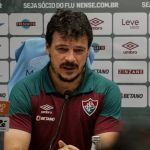 Fernando Diniz vê Fluminense relaxado com um a mais diante do São Paulo