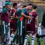 Fernando Diniz reclama da arbitragem e gramado em vitória do Fluminense