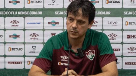Fernando Diniz reprova os gramados sintéticos pelo Brasil