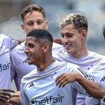 Por que artilheiro da base do Cruzeiro tem pouca chance no time principal?
