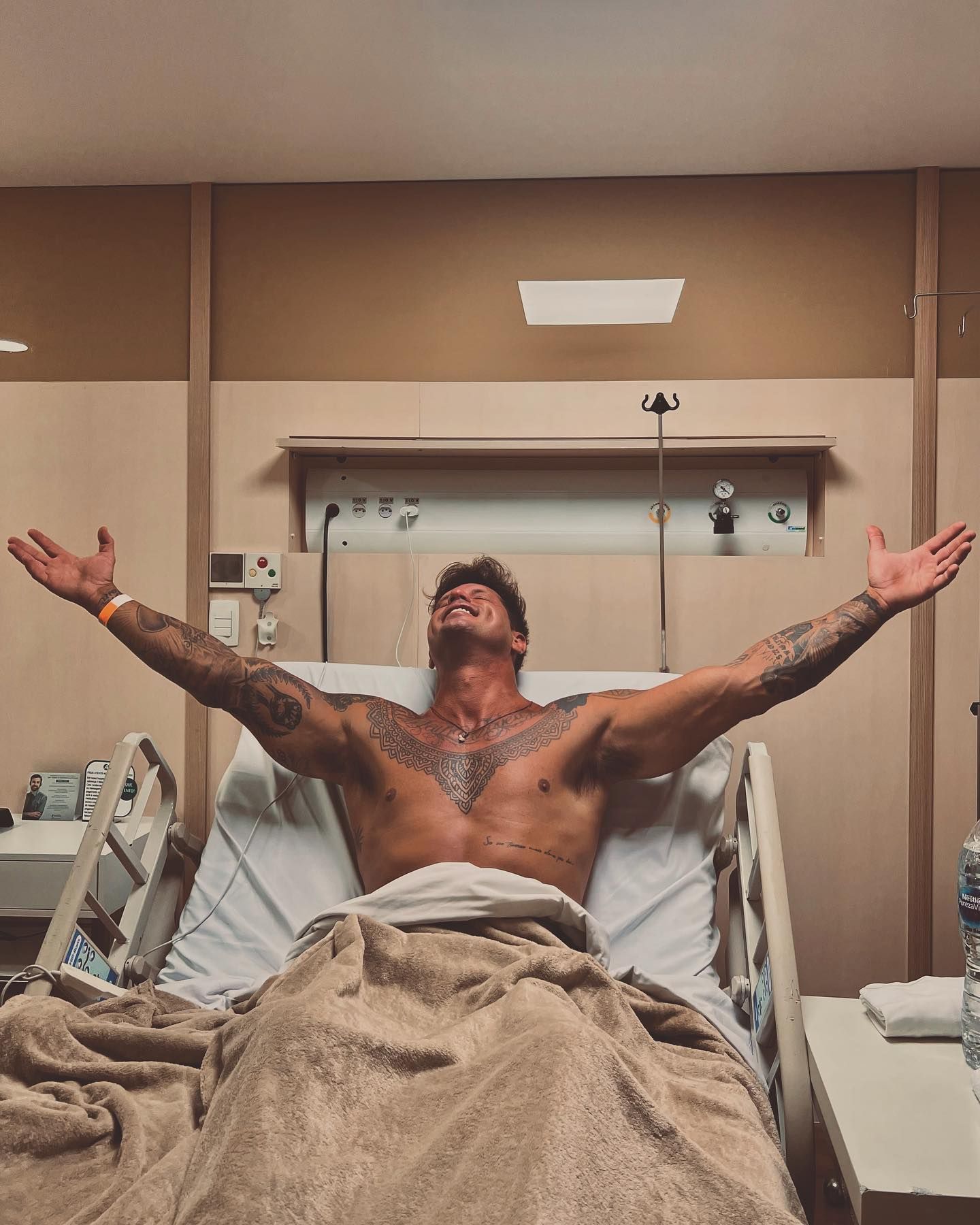 Fernando Fernandes enfrenta cirurgia após acidente no kitesurfe