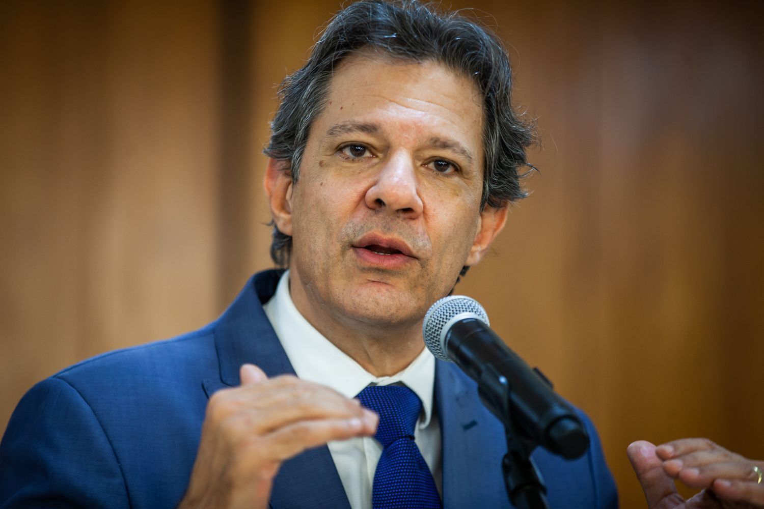 Lula deve confirmar nesta quarta (8) a suspensão do pagamento da dívida do RS com a União, diz Haddad