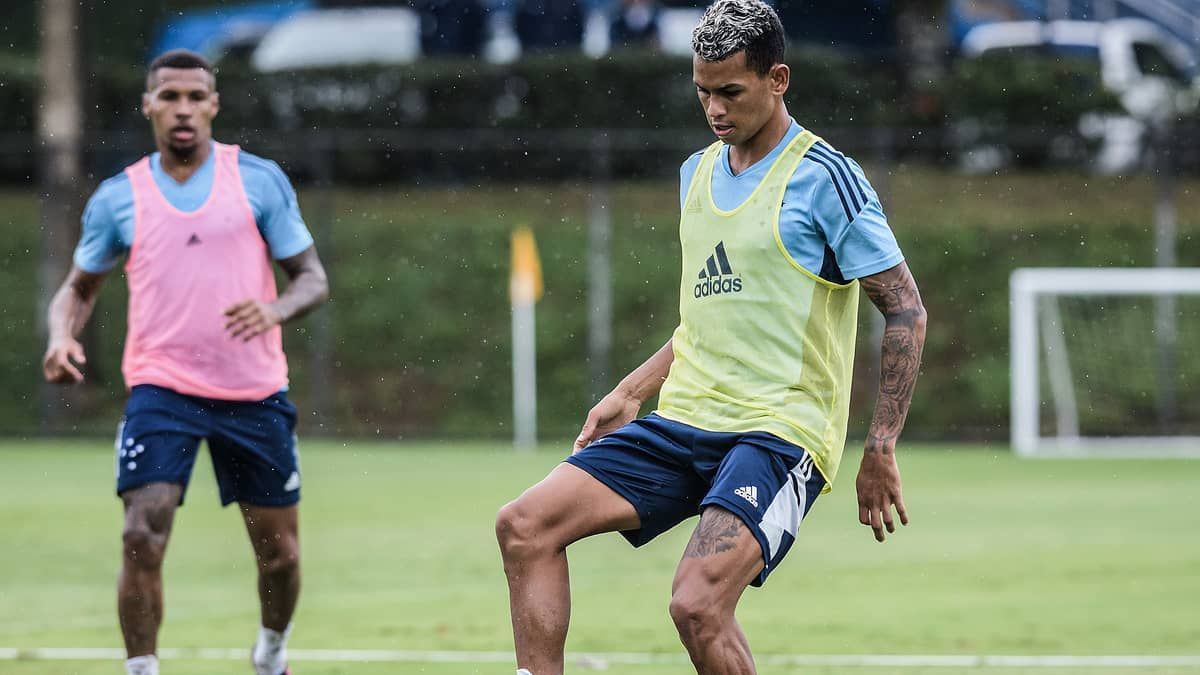 Cruzeiro: Fernando Henrique pode voltar de lesão antes do previsto