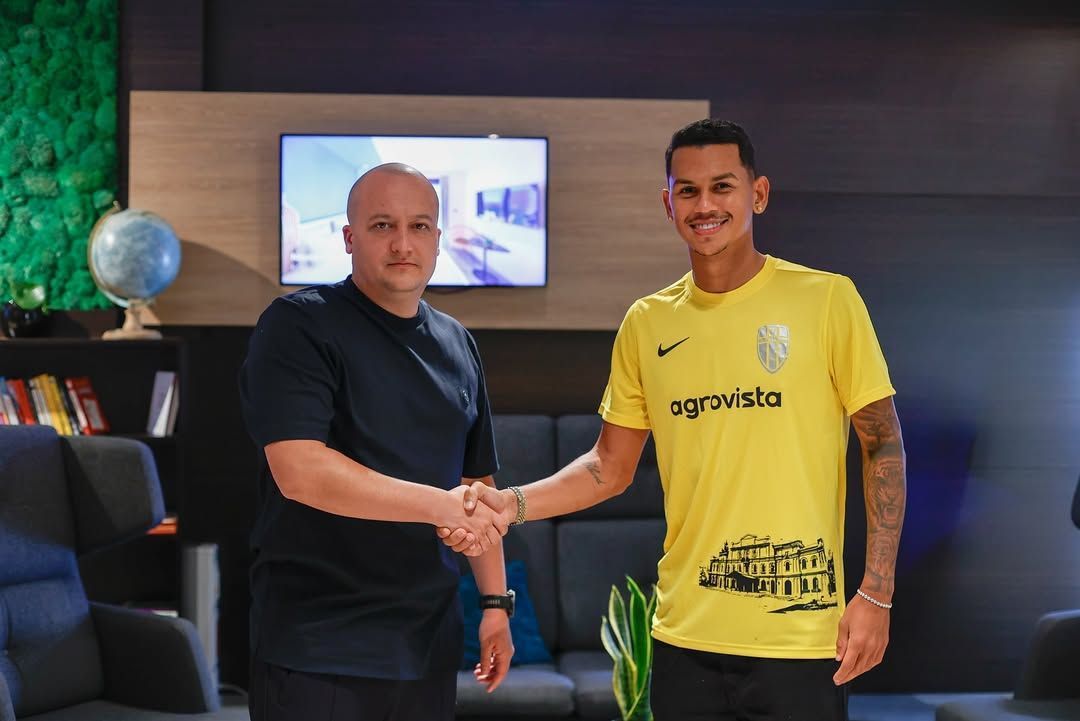 Cruzeiro negocia volante com clube europeu; saiba detalhes