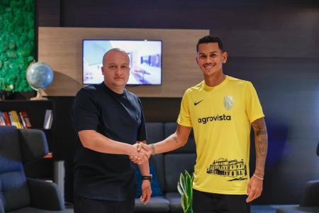 Fernando Henrique, ex-Cruzeiro, acerta com clube da Ucrânia