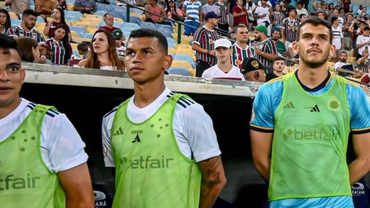 Fernando Henrique foi opção no banco de reservas na derrota para o Fluminense, nessa quarta-feira (20)