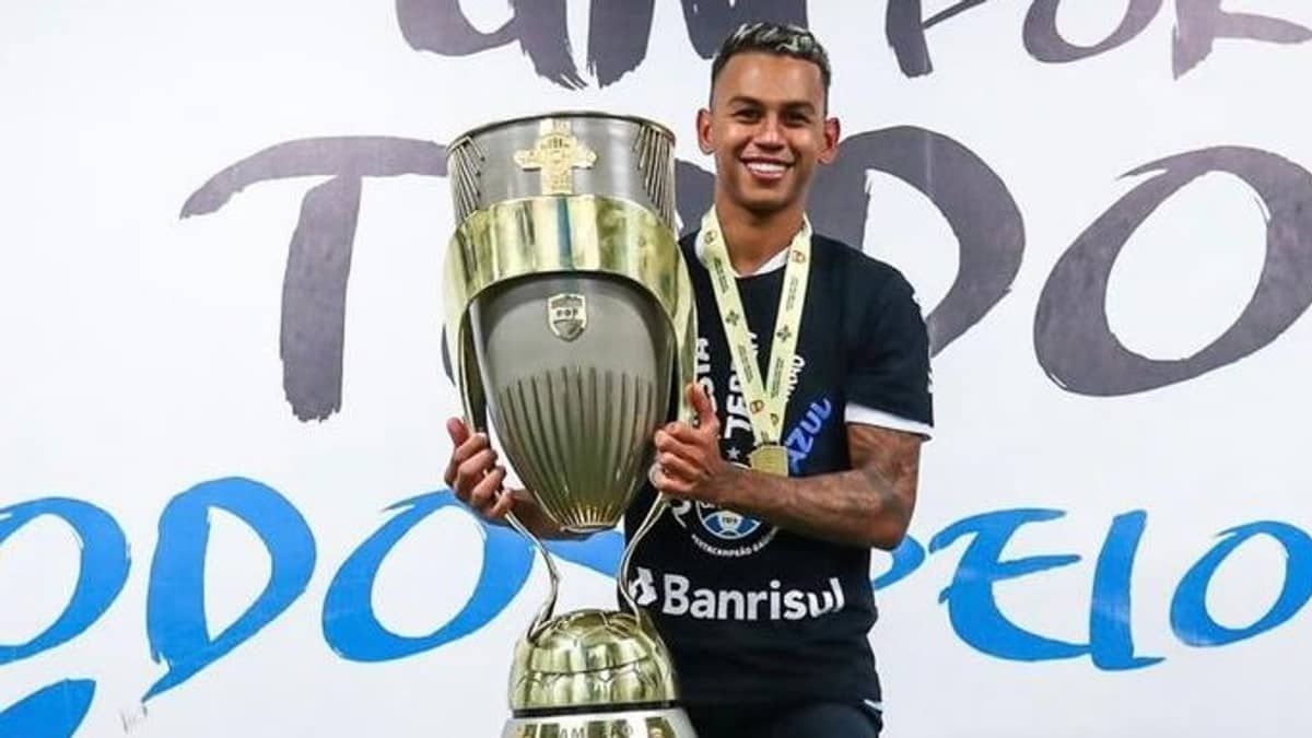 Volante Fernando Henrique se despede do Grêmio e já treina no Cruzeiro 