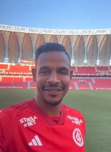 Fernando agradece torcida e projeta grande temporada no Inter; veja vídeo