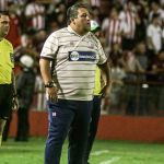 Técnico do Náutico pede paciência à torcida e exalta resultado com o Altos