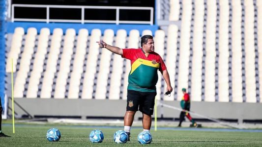 Fernando Marchiori, técnico do Sampaio Corrêa