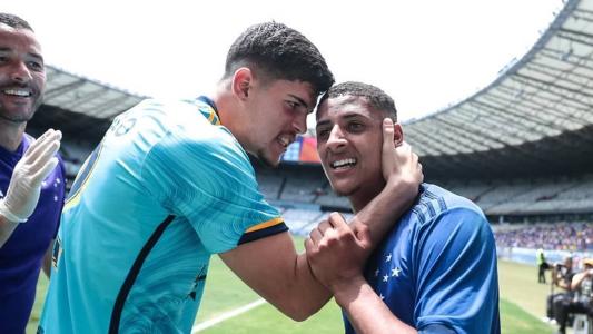 Fernando marcou os gols dos dois títulos do Cruzeiro nesta semana