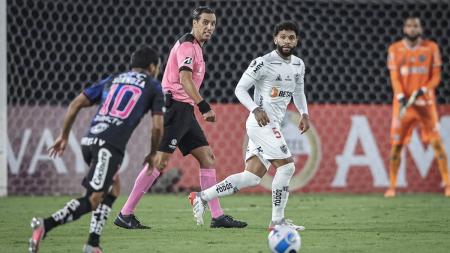 Fernando Rapallini apitou empate do Atlético contra o Independiente del Valle na Libertadores 2022