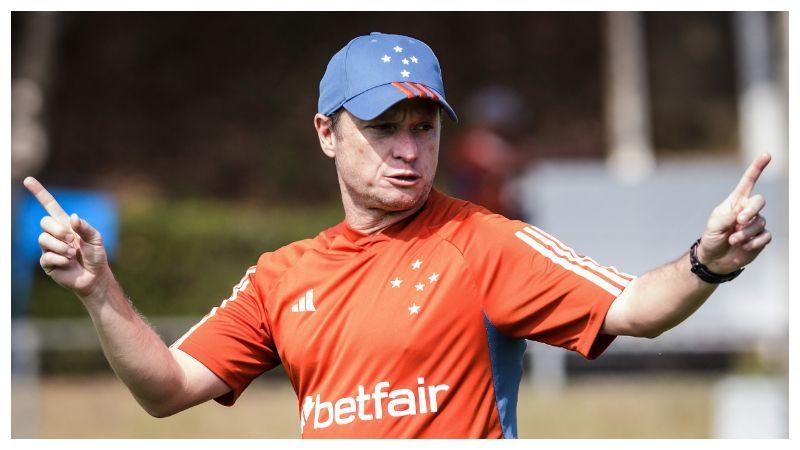 Técnico revela força-tarefa para 'explicar o Cruzeiro' aos novos contratados