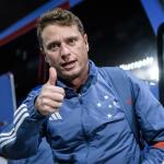 Técnico multicampeão rasga elogios ao Cruzeiro de Fernando Seabra