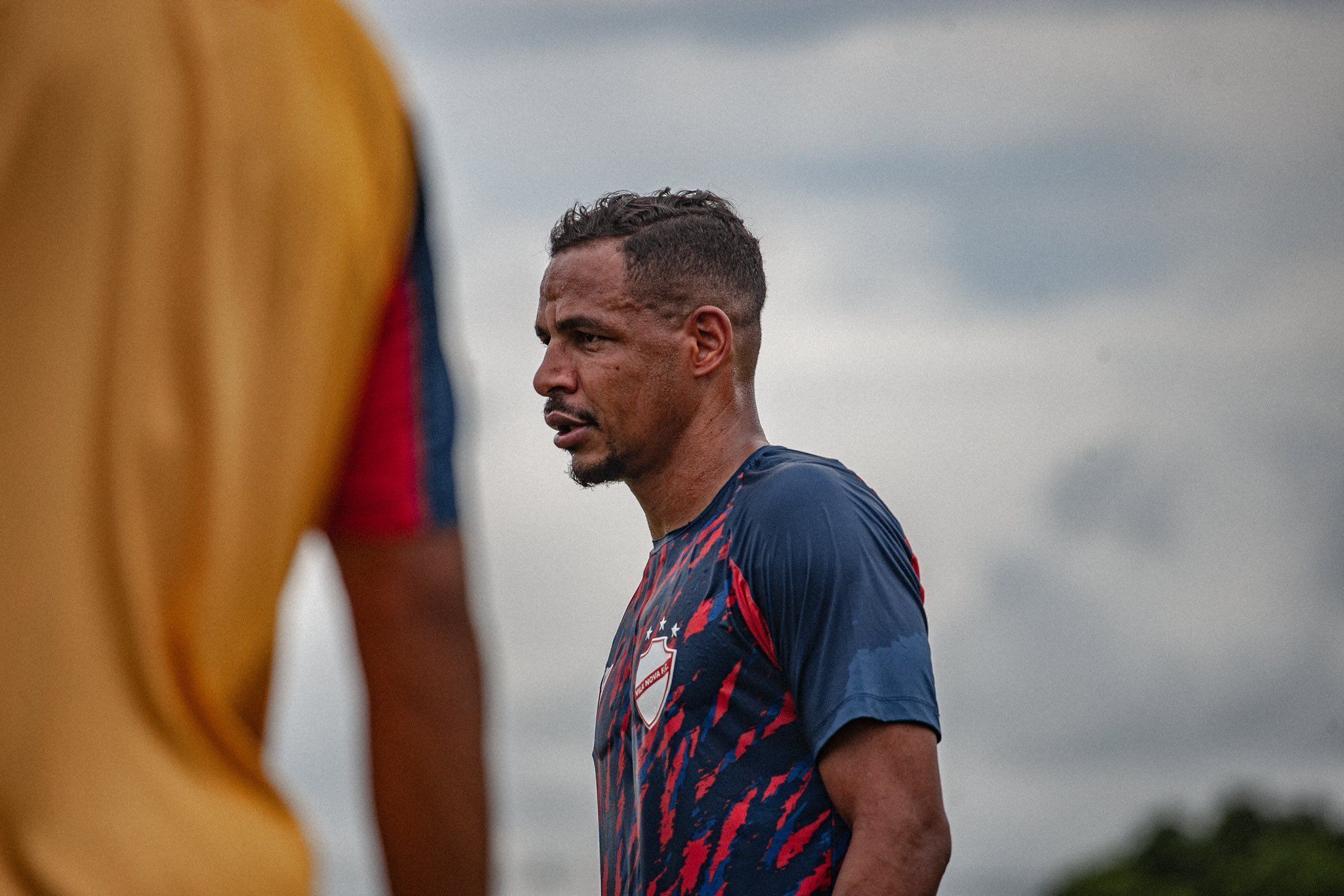 Inter acerta contratação do volante Fernando, do Vila Nova; clube goiano se manifesta