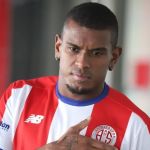 Flamengo se posiciona sobre Fernando e mira reforços em julho