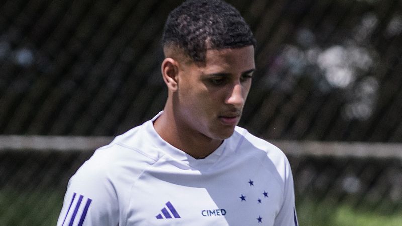 Cruzeiro avalia retorno de Fernando ao sub-20 após presença em festa noturna