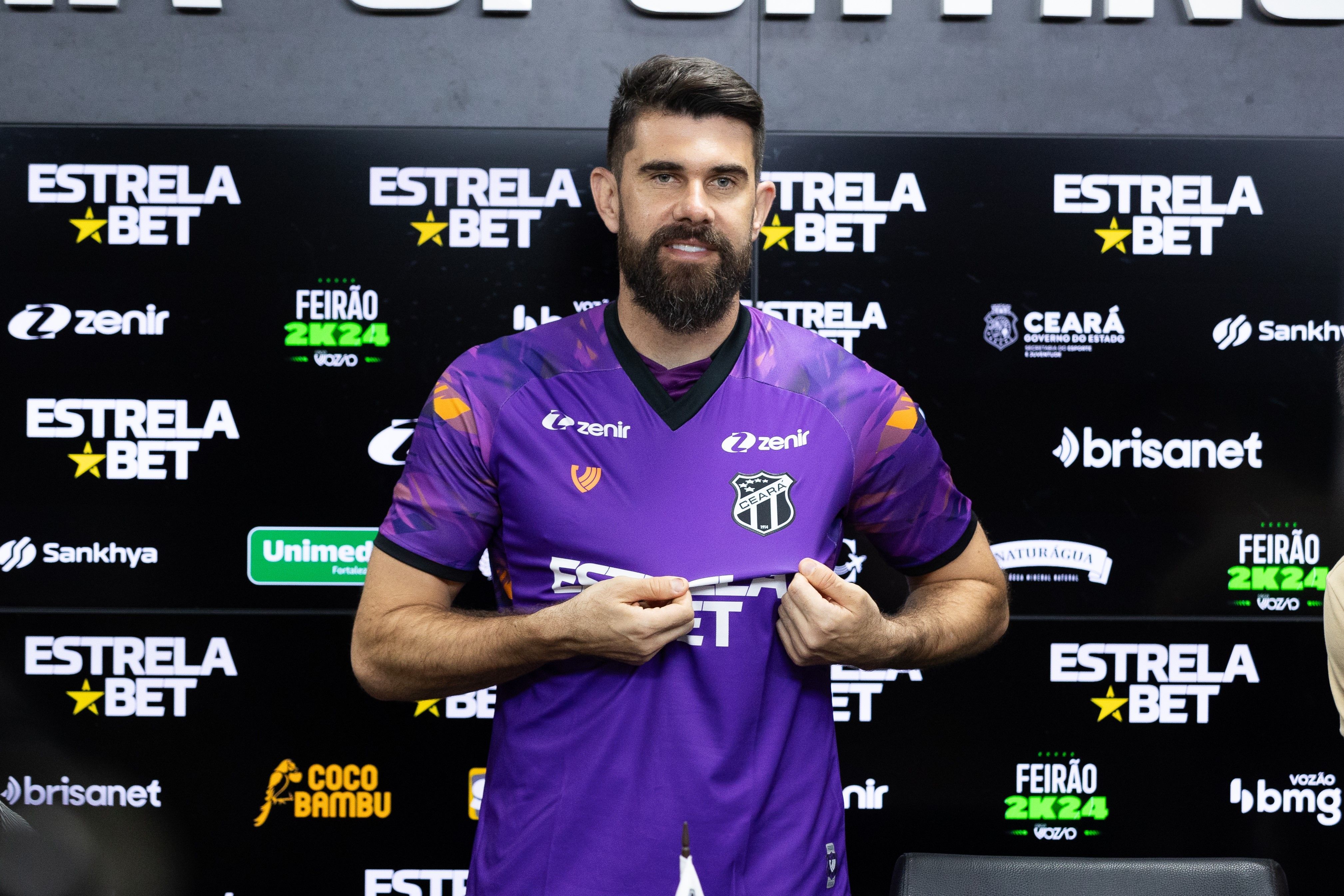 Ceará já tem três reforços registrados na CBF; veja quem são os jogadores