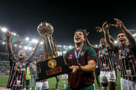Fernando Diniz campeão da Recopa com o Fluminense
