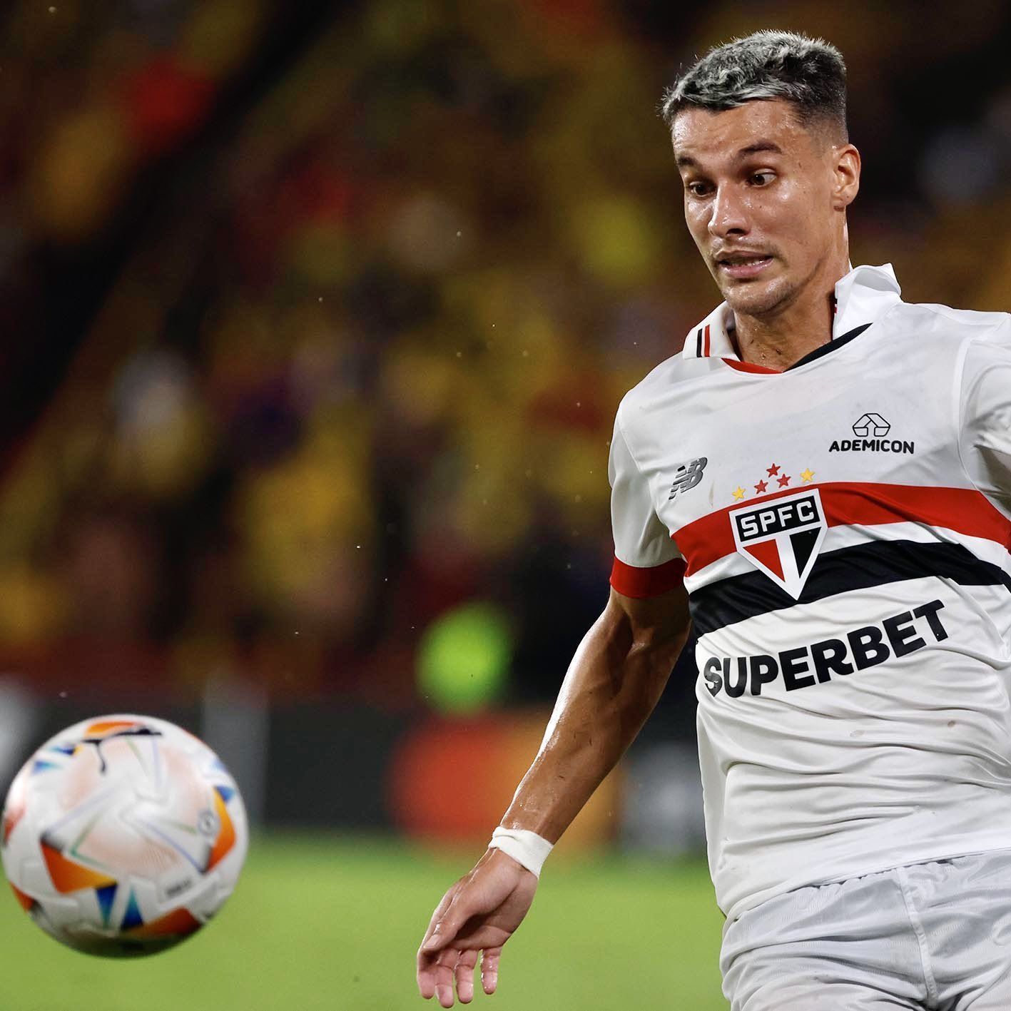 Após pedir substituição em vitória do São Paulo, Ferreira esclarece dores