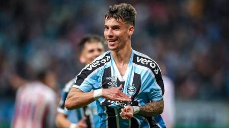 Ferreirinha, de 25 anos, não deve seguir no Grêmio em 2024