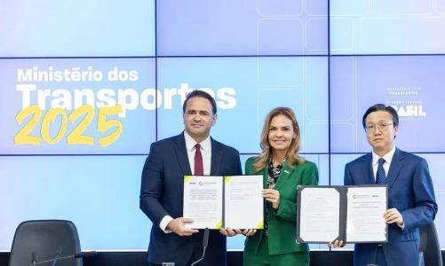 Brasil e China assinam acordo de cooperação para desenvolver ferrovia que liga Brasil ao Peru