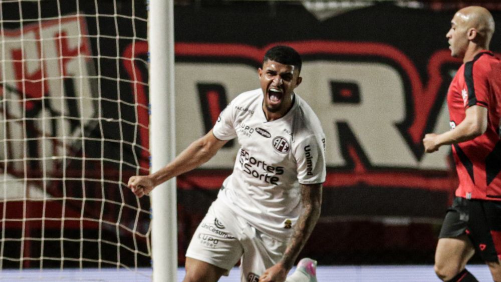 Ferroviária bate Atlético-GO fora de casa e engata terceira vitória seguida na Série B