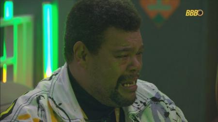 Babu se emociona na Festa do Líder