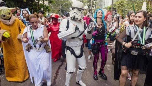 Festa só termina no domingo e ainda há muitos blocos com disposição para arrastar foliões