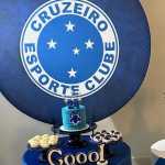 Jogador ganha festa de aniversário temática do Cruzeiro