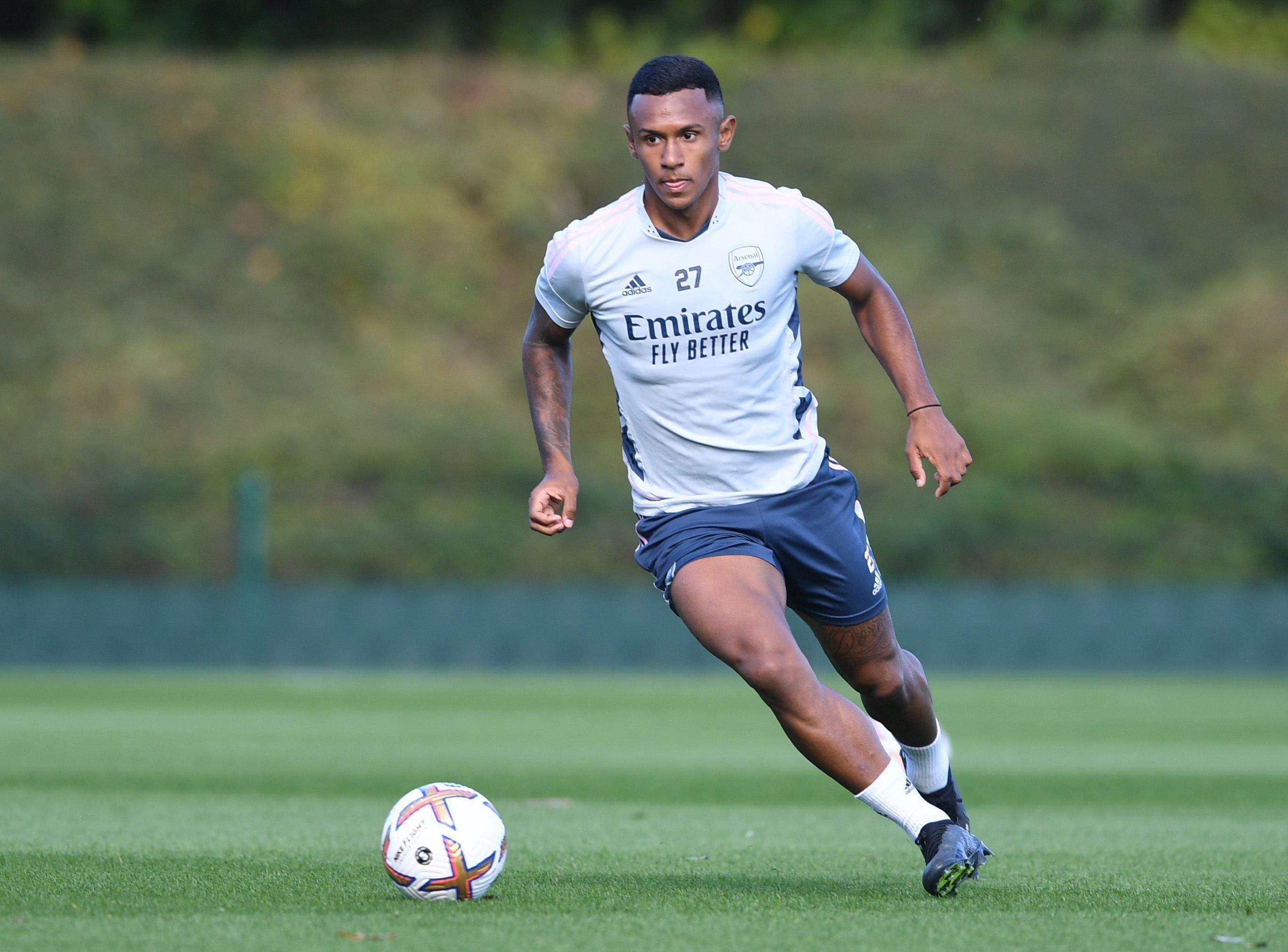 Corinthians tenta a contratação do atacante Marquinhos, do Arsenal